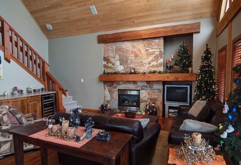 Mountain Town Properties Grey Wolf 5