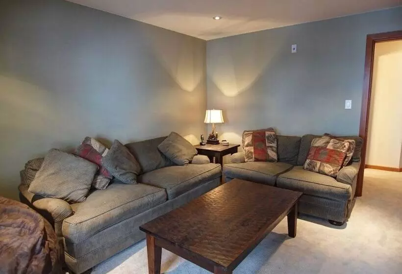 Mountain Town Properties Grey Wolf 5