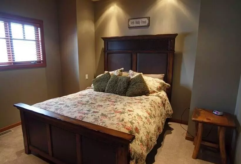 Mountain Town Properties Grey Wolf 5