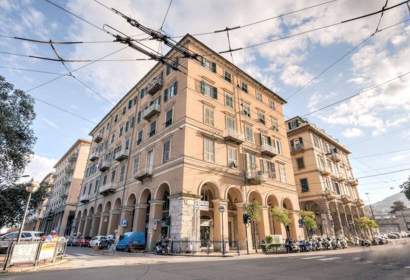 بنسيون La Spezia By The First  Luxury Rooms & Suites