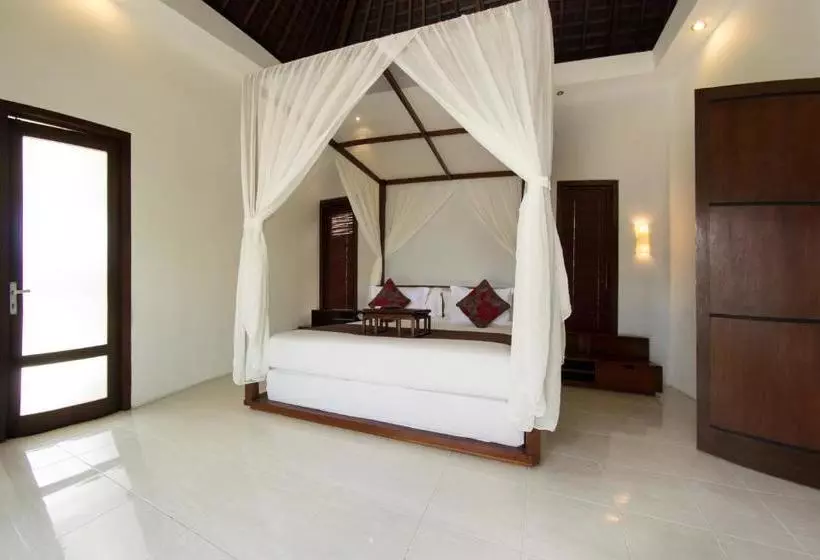 Villa Seratus