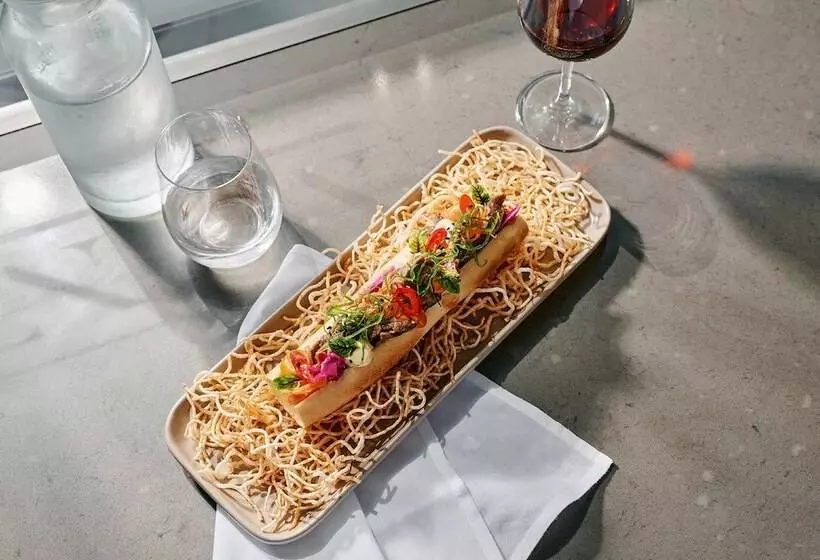 هتل Element Melbourne Richmond