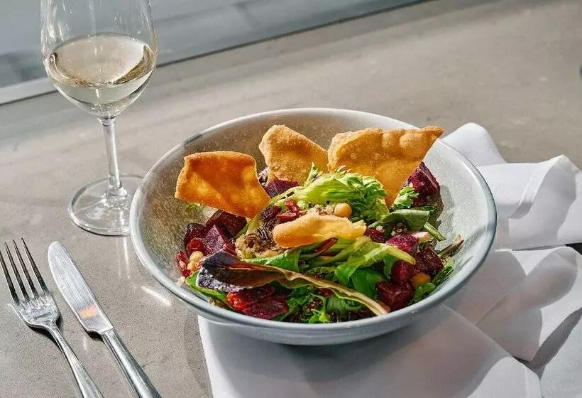 هتل Element Melbourne Richmond