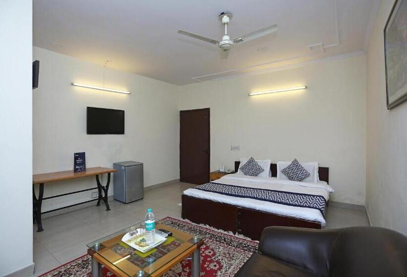 هتل O Kalkaji Residency Bnb Near Lotus Temple