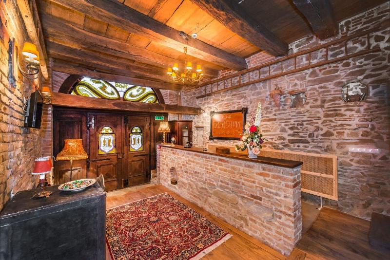 پانسیون Casa Savri