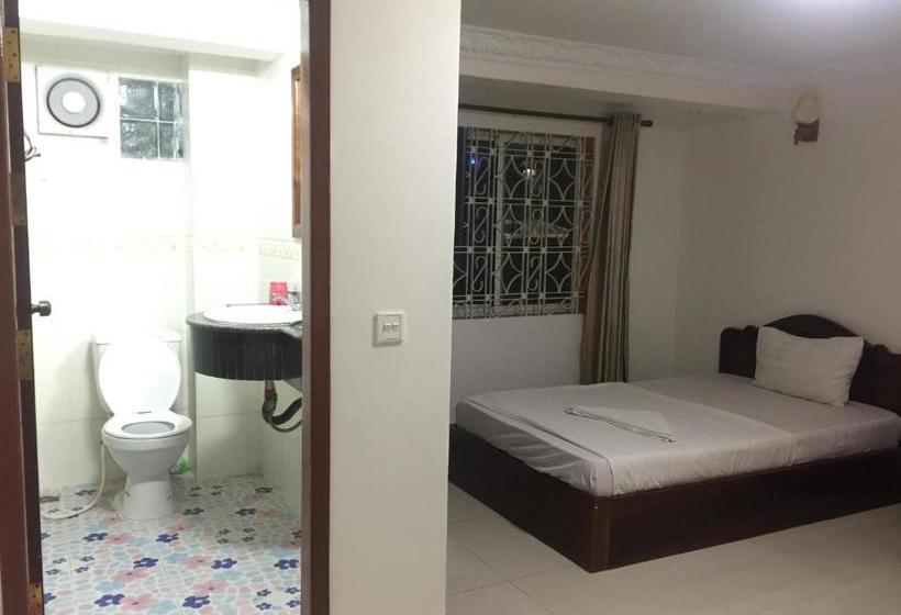 Пансион Hang Pich Airport Guesthouse