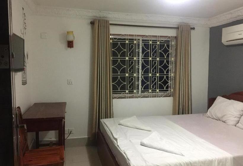 Пансион Hang Pich Airport Guesthouse