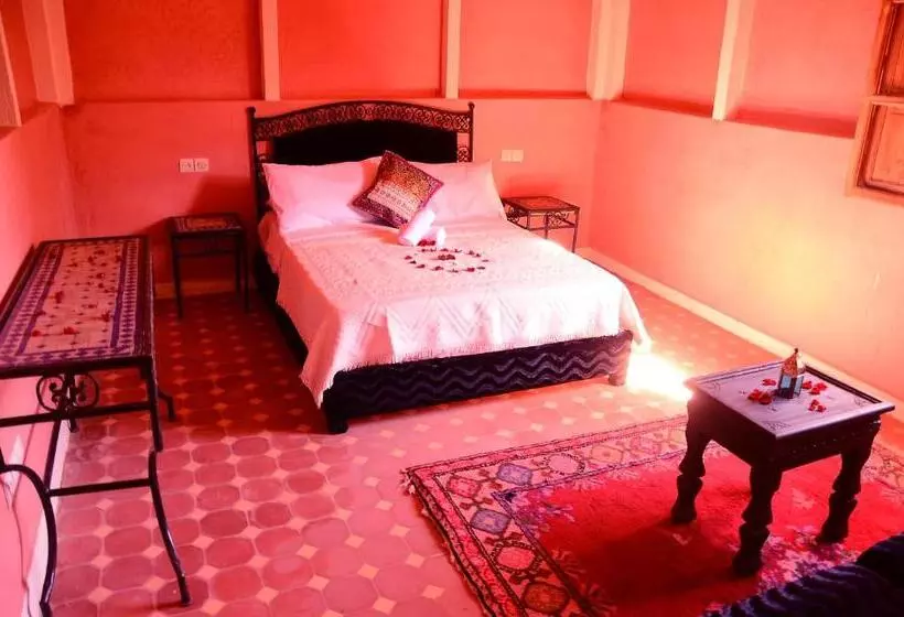 پانسیون Latifa House