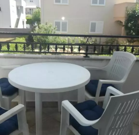 Rooms & Apartment Hegic