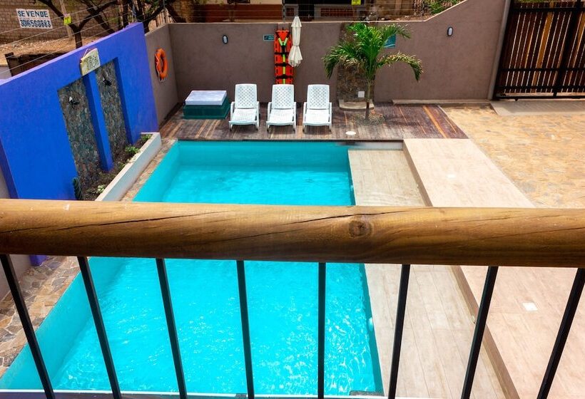 هاستل Hostal Aurora, Smith Lodging