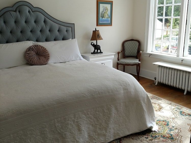 مبيت وإفطار The Stang Manor