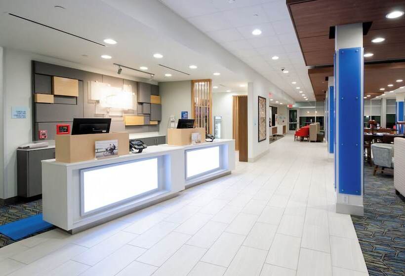 فندق Holiday Inn Express & Suites Taylor, An Ihg