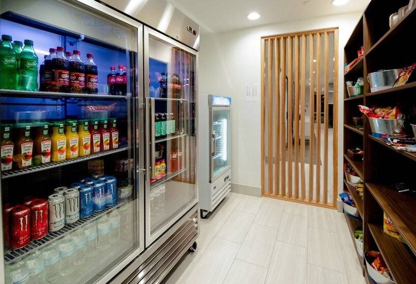 فندق Holiday Inn Express & Suites Taylor, An Ihg