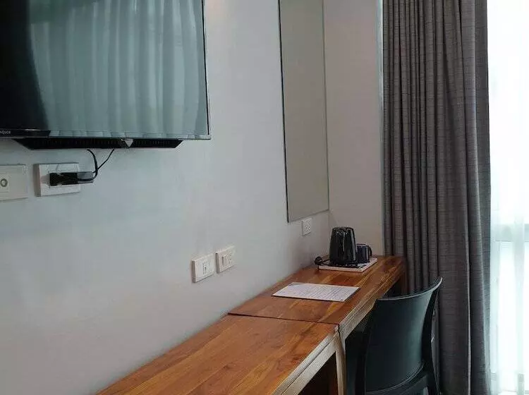 هتل Leez Inn Makati