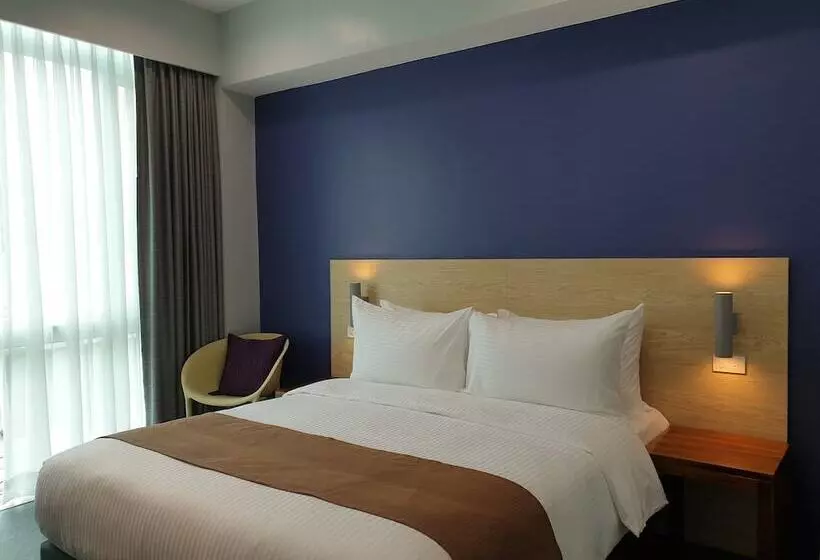 هتل Leez Inn Makati
