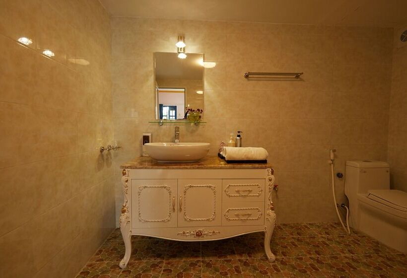 هتل Lucky Budda Inn Villa