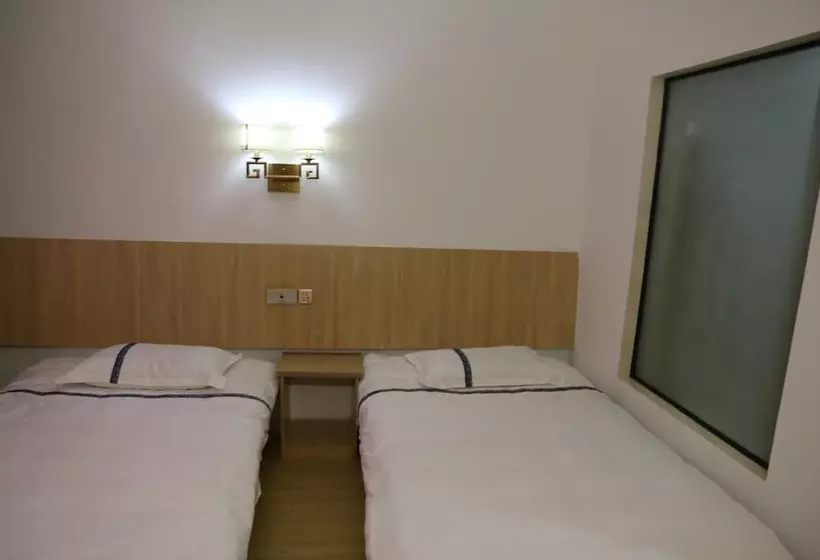 Hotelli Wuyishan City Chun Hui Traders