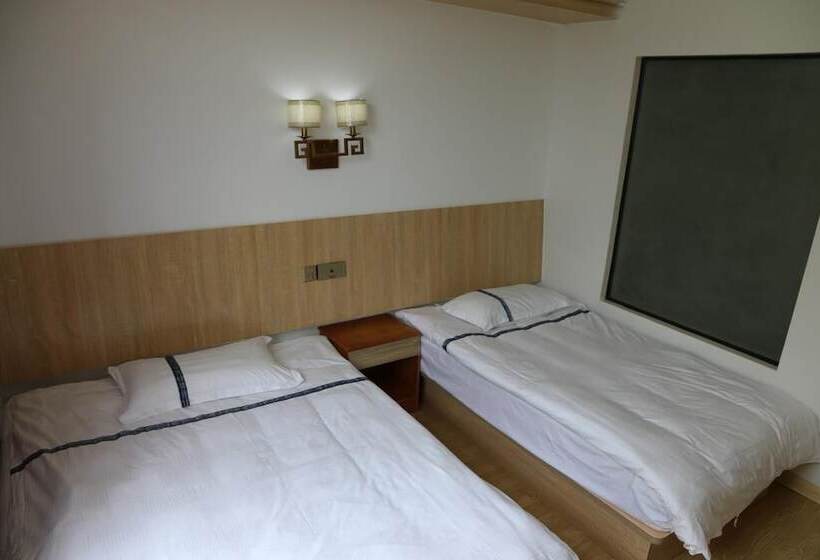 Otel Wuyishan City Chun Hui Traders