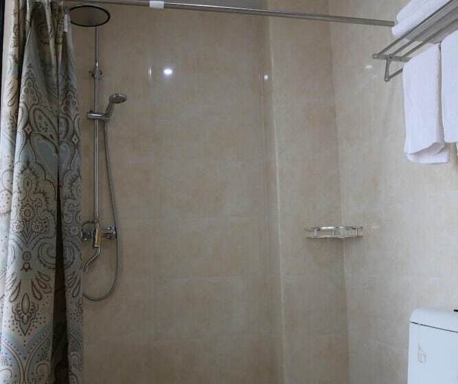 Otel Wuyishan City Chun Hui Traders