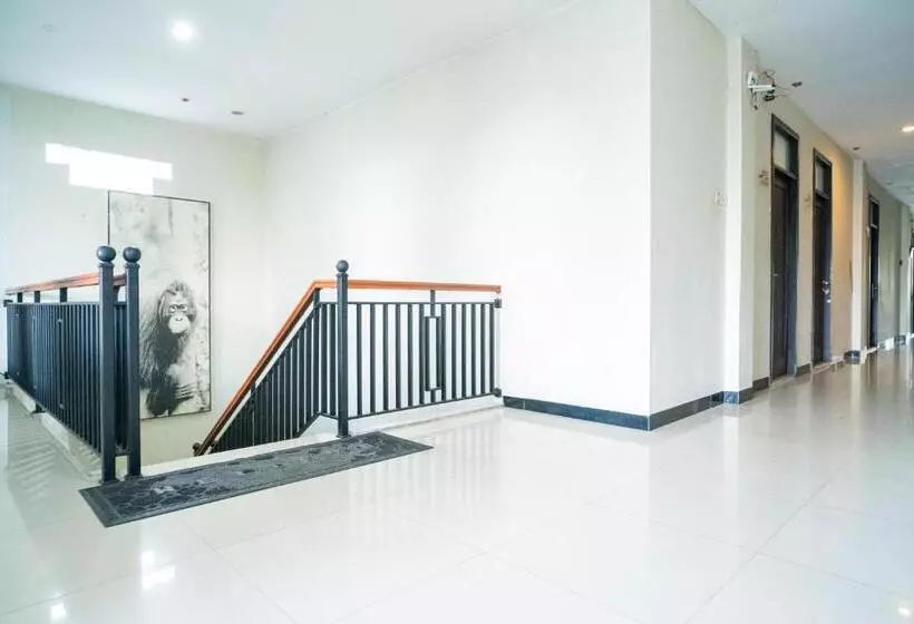 ペンション Sans Hotel Zam Zam Syariah Palangkaraya
