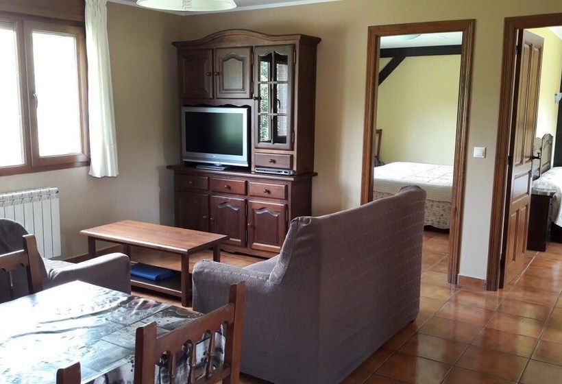 Apartamentos El Castañeu