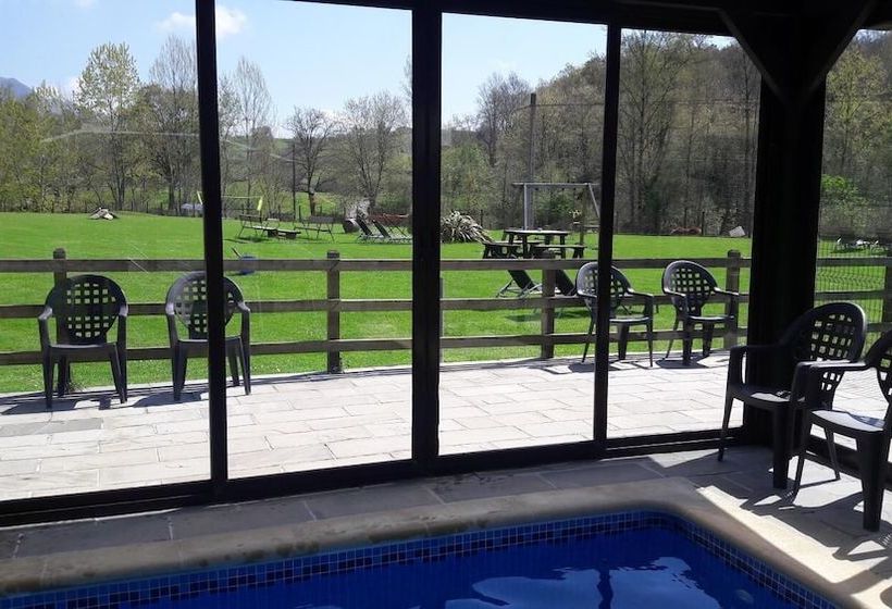 Apartamentos El Castañeu