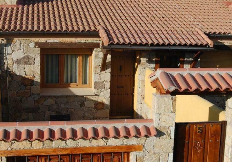 Gredos Casa Rural Los Treboles