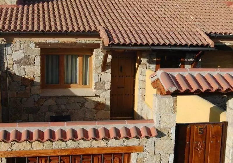 Gredos Casa Rural Los Treboles