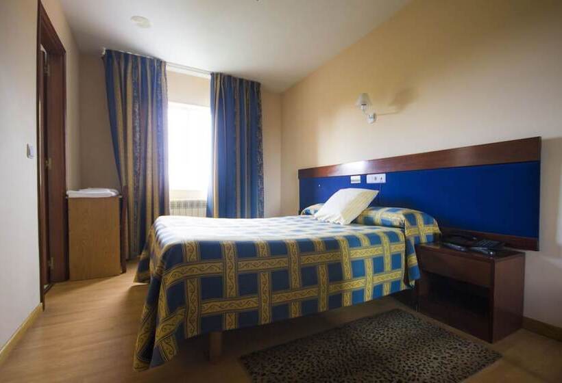 Отель Santa Cruz