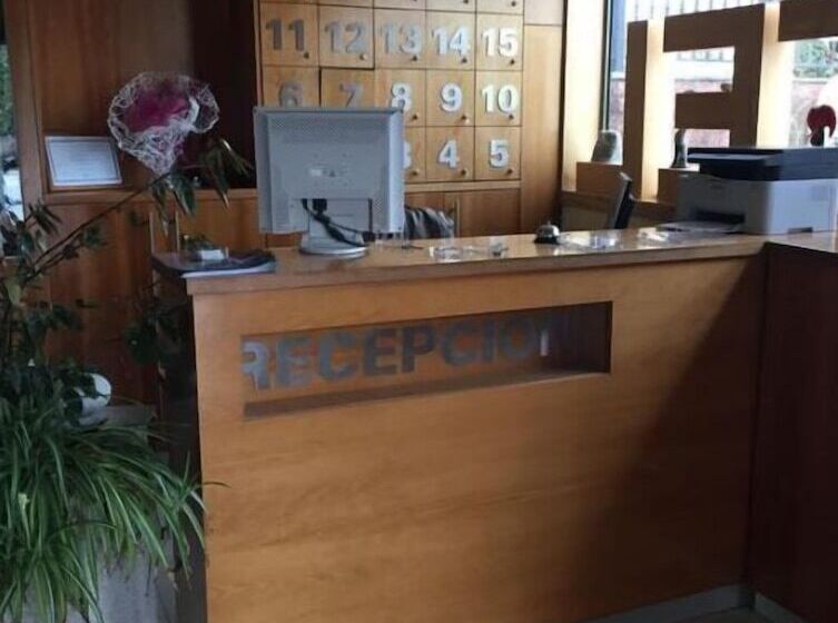 Отель Santa Cruz