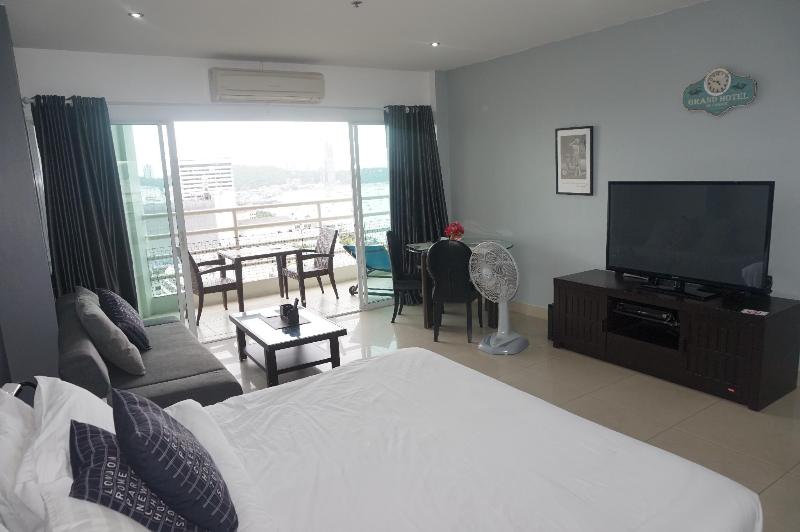 View Talay 6 Condominium By Honey