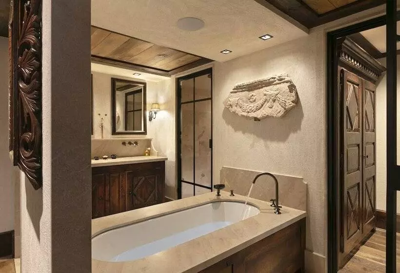 هتل Airelles Val D Isère