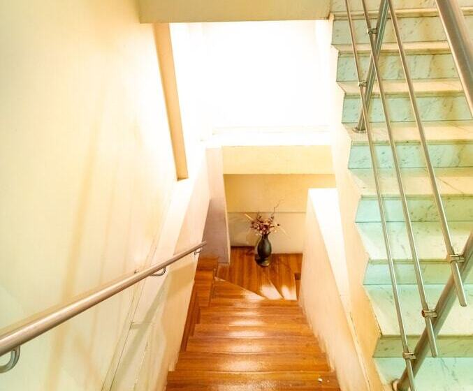 Hotel Apex International