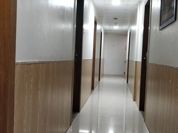 Hotel Apex International