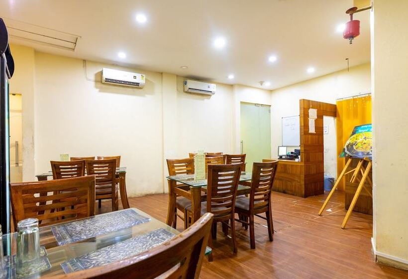 Hotel Apex International