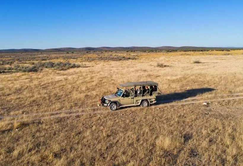 هتل Etosha Mountain Lodge
