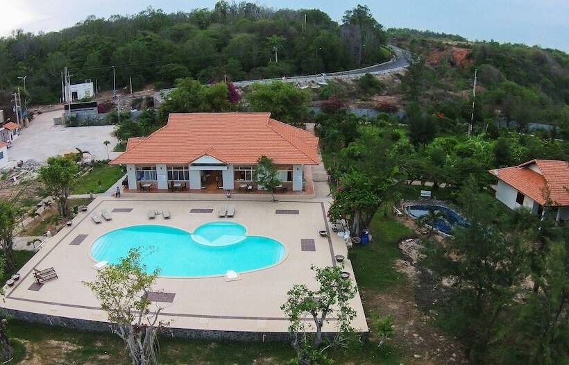 هتل Sky Star Beach Resort