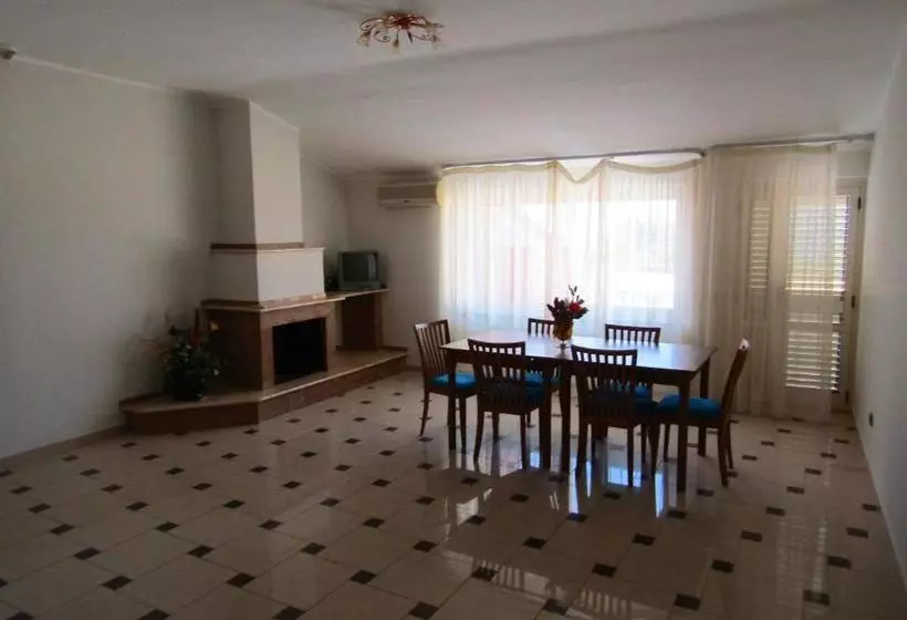 Majatalo Grand Hostel Calabria