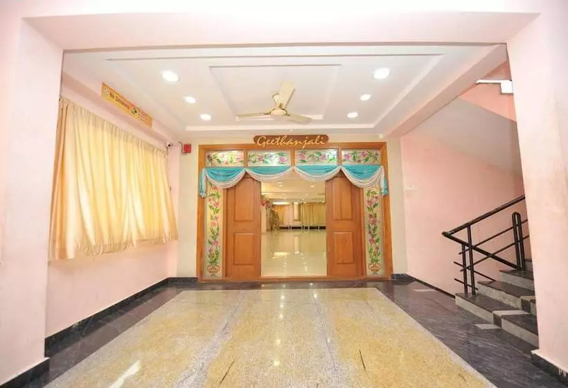 ペンション Shree Lakshmi Guest House
