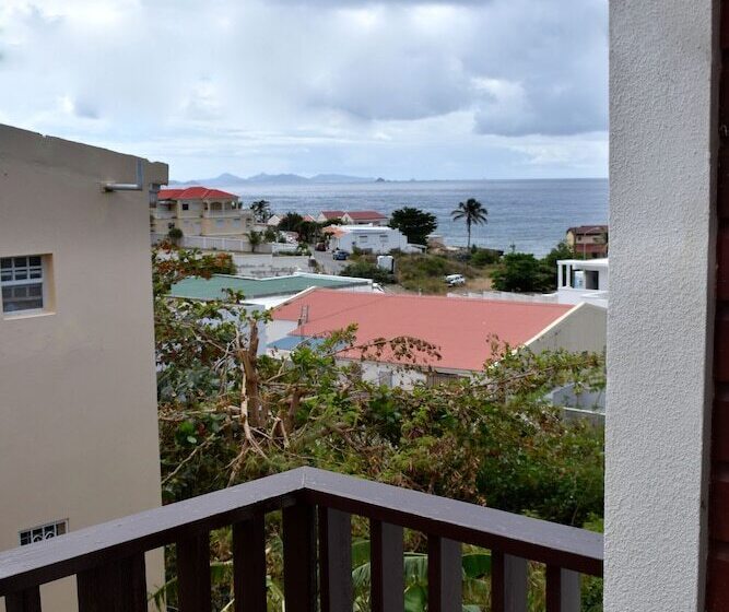 Tamarind Hotel Suite