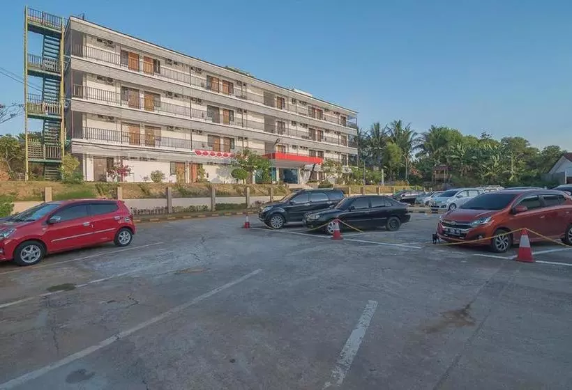 ペンション Reddoorz Near Living Plaza Balikpapan