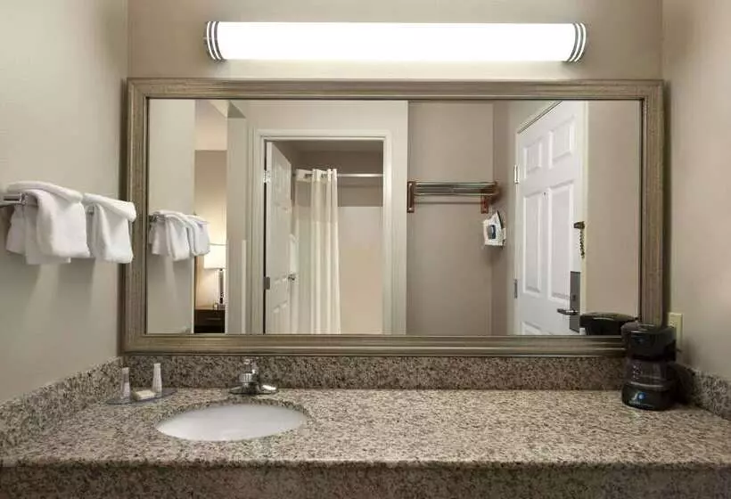 酒店 Baymont By Wyndham Mackinaw City