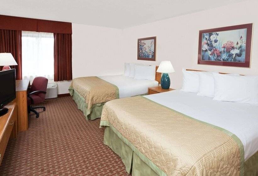 בית מלון כפרי Baymont By Wyndham St. Joseph/stevensville