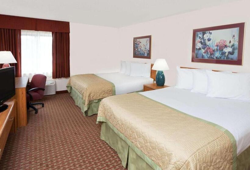 בית מלון כפרי Baymont By Wyndham St. Joseph/stevensville