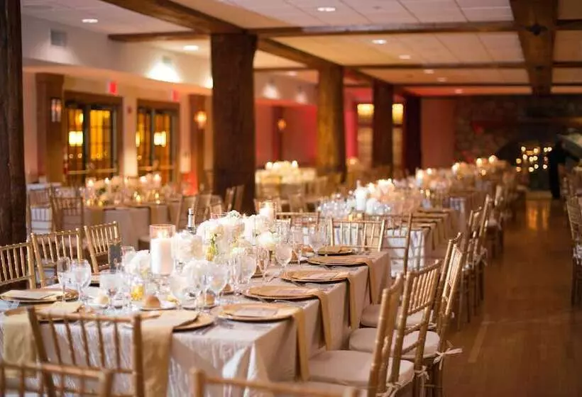 ホテル Overlook Lodge And Stone Cottages At Bear Mountain