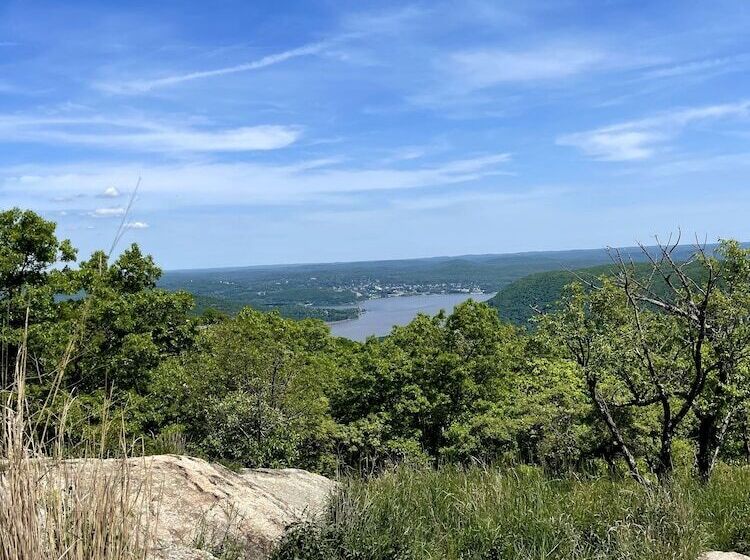 فندق Overlook Lodge And Stone Cottages At Bear Mountain