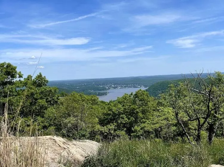 ホテル Overlook Lodge And Stone Cottages At Bear Mountain
