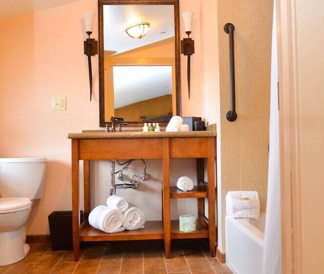 فندق Overlook Lodge And Stone Cottages At Bear Mountain