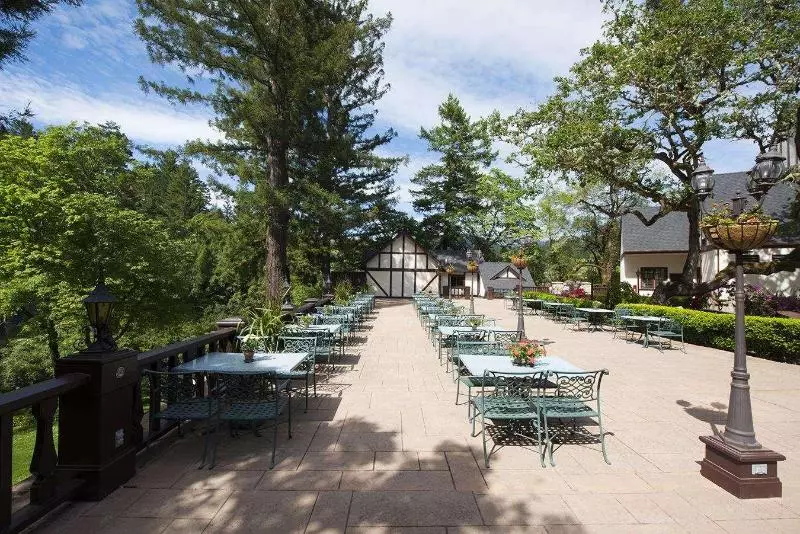 Отель Benbow Historic Inn