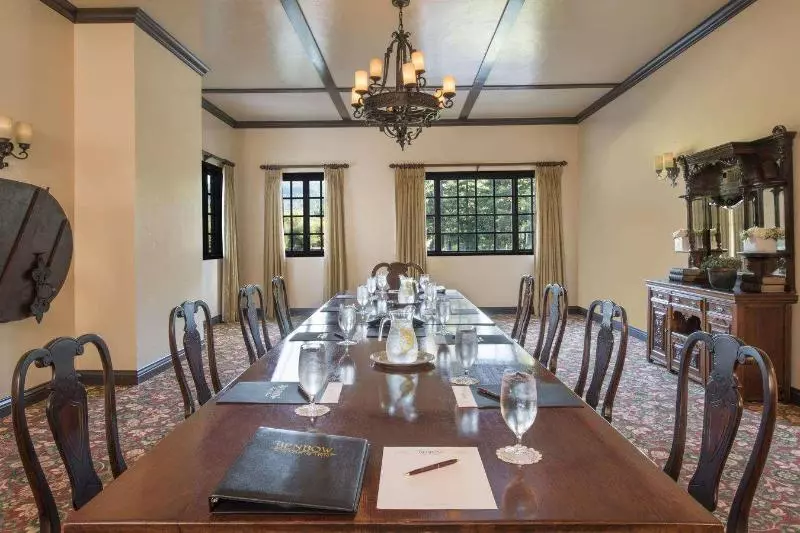 Отель Benbow Historic Inn